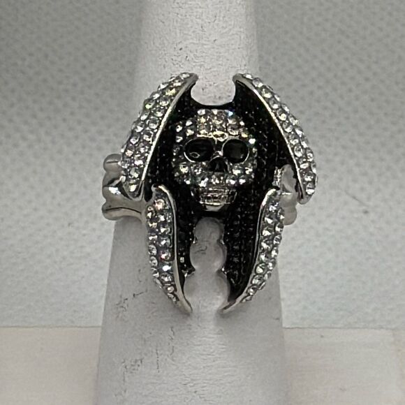 Brand New!! Size 9 Black and clear rhinestone encrusted skull and bat wing ring - Picture 1 of 6